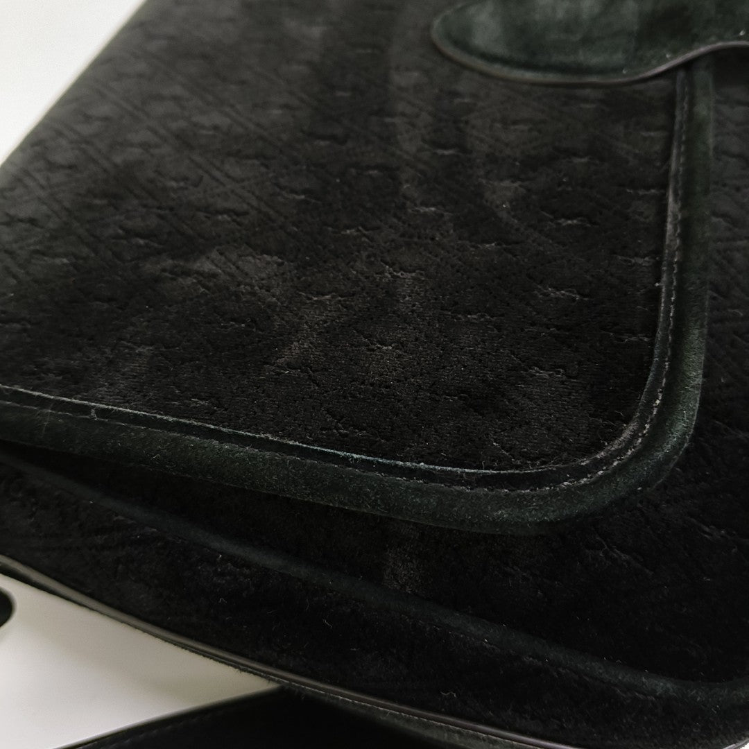 Suede Medium Black