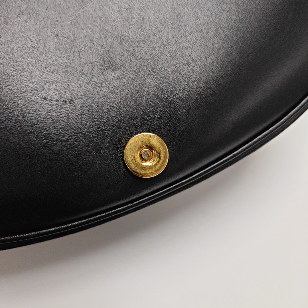 Bobby Medium Calfskin Black