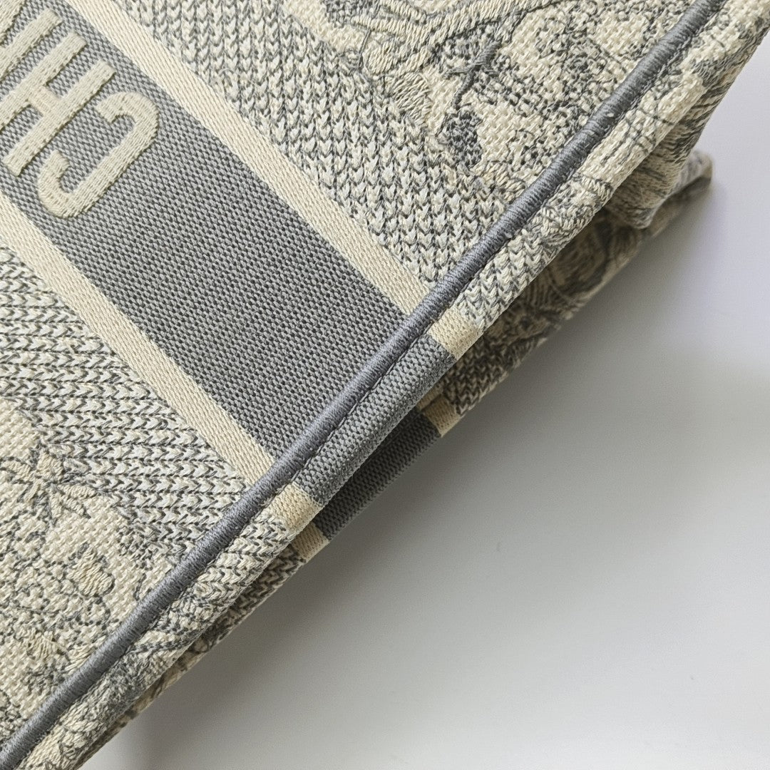 Book Tote Medium Fabric Gray