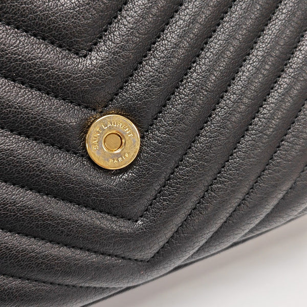 COLLEGE Medium Chevron Lambskin Black