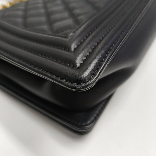 BOY CHANEL Medium Quilted Calfskin Black