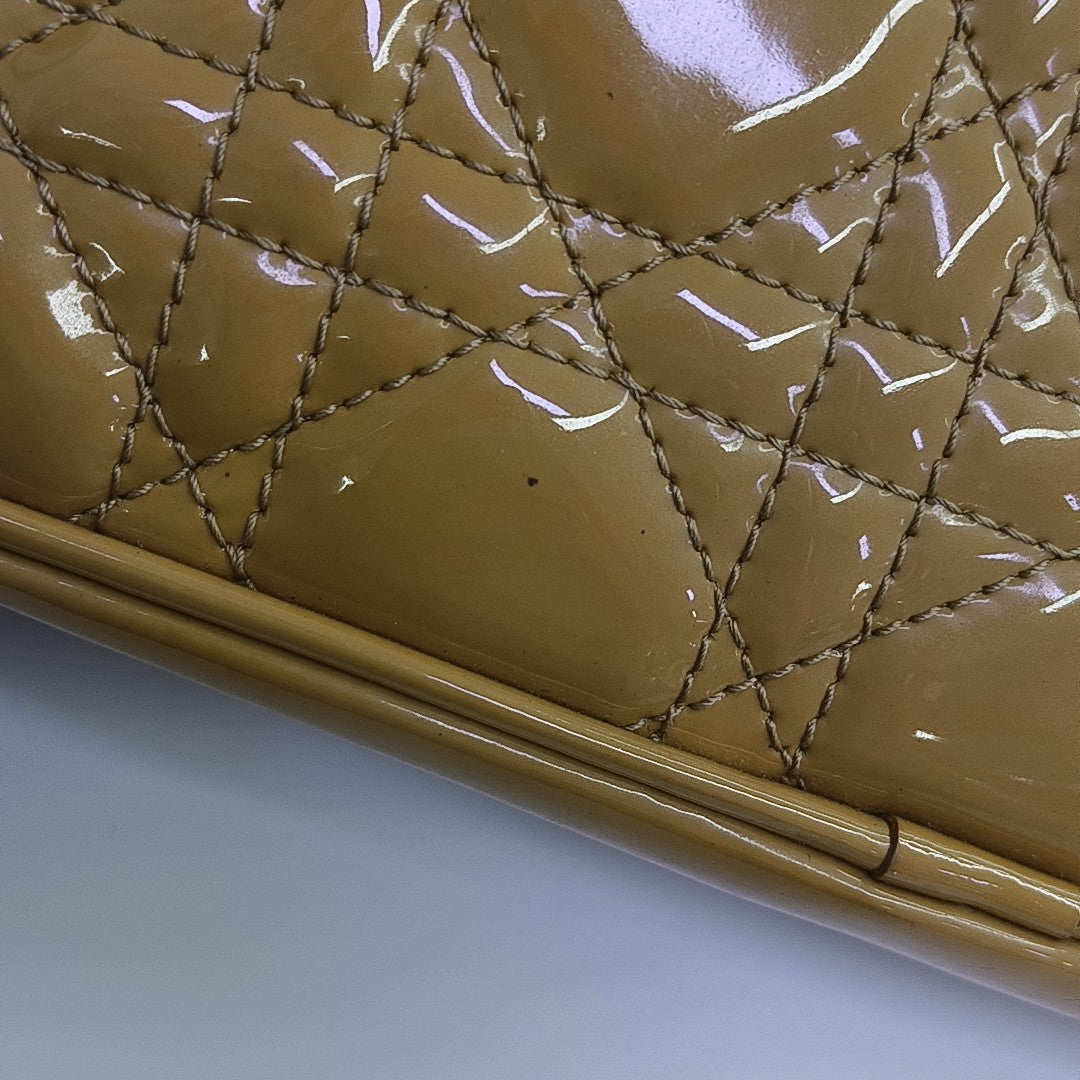 Lady Dior Piel Acolchada Charol Amarillo