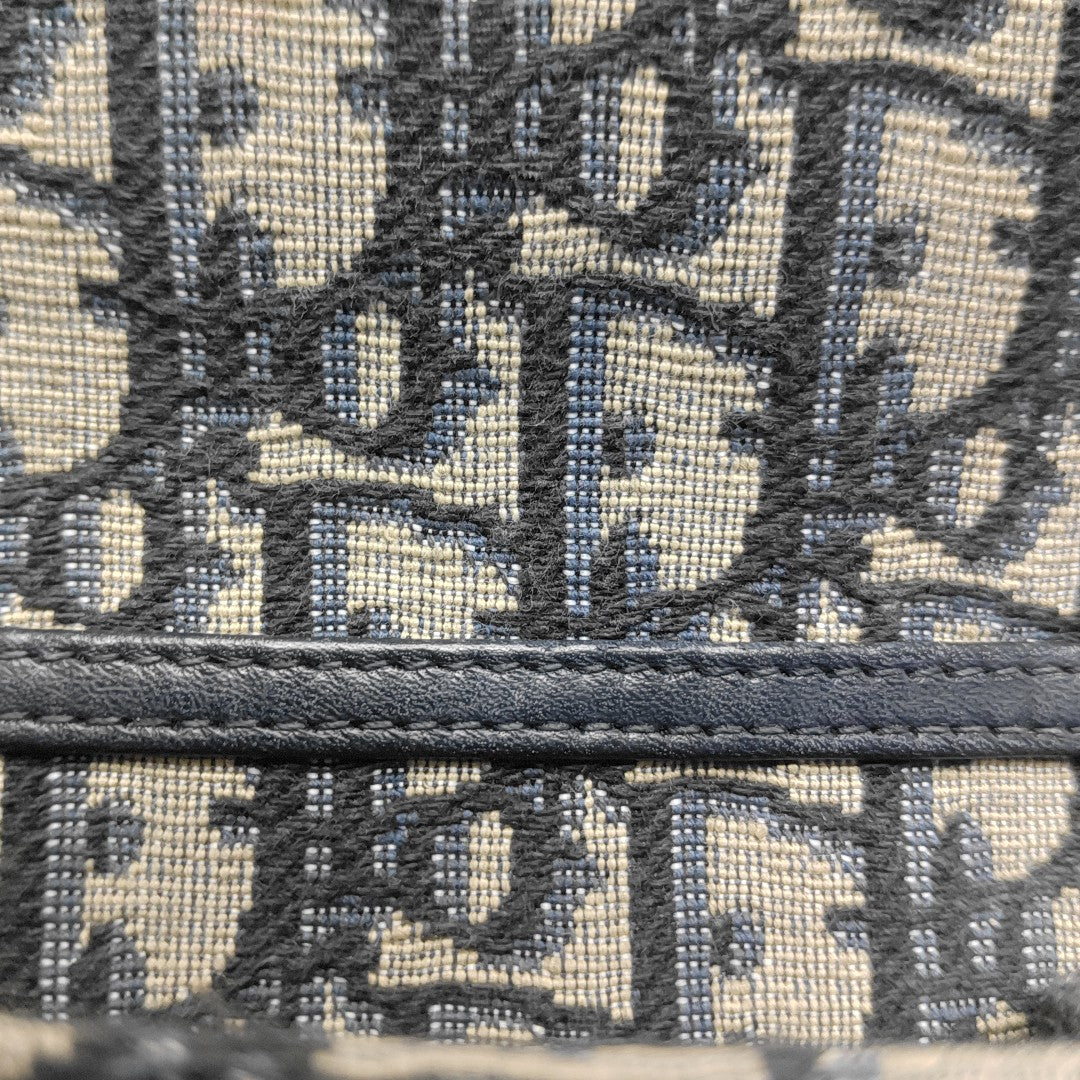 30 Montaigne Oblique Canvas Blue