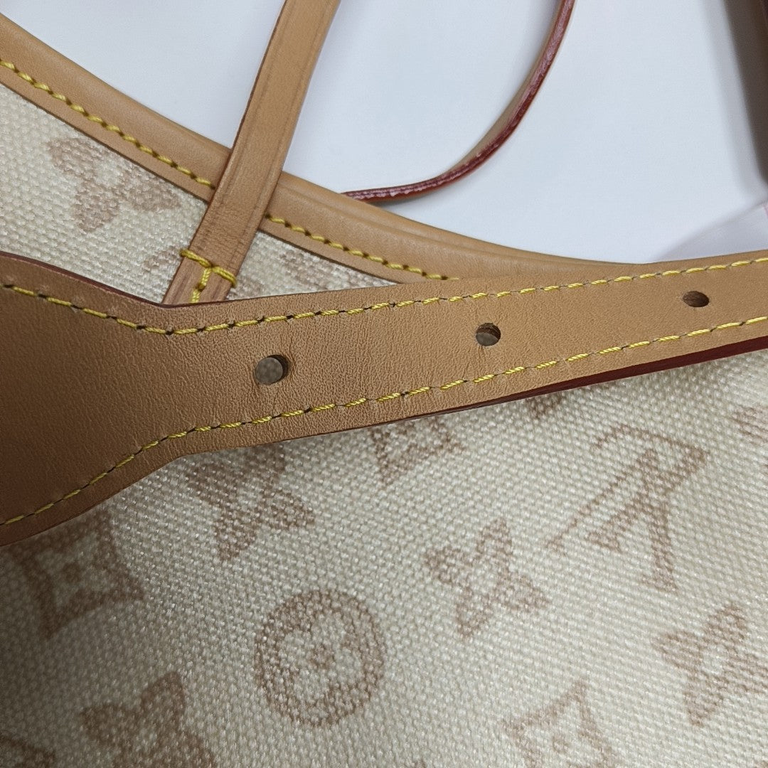 CARRYALL MM Monogram Coated Canvas Beige