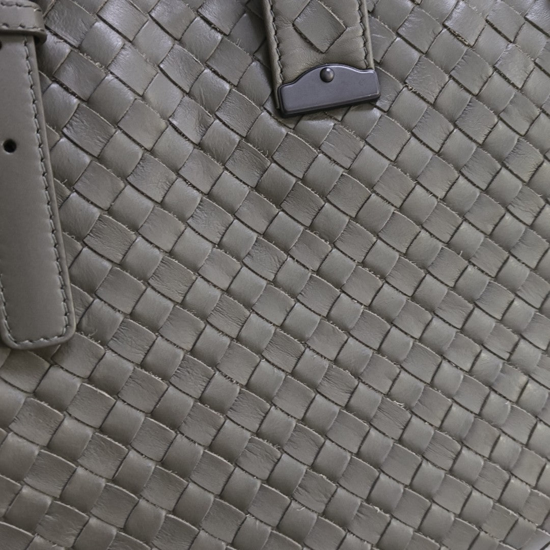 Roma Medium Calfskin Green