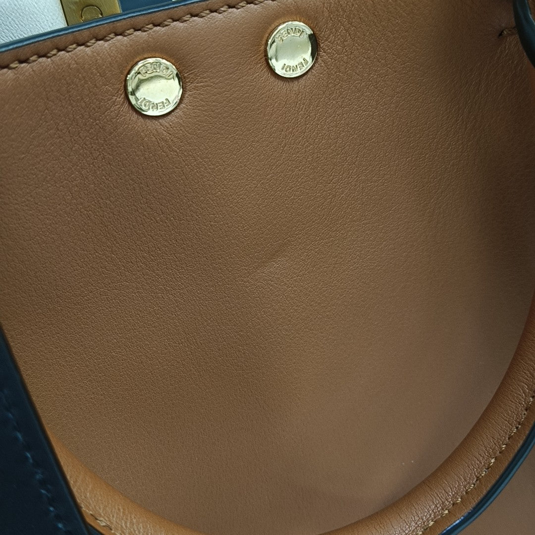 Peekaboo Large Calfskin Brown