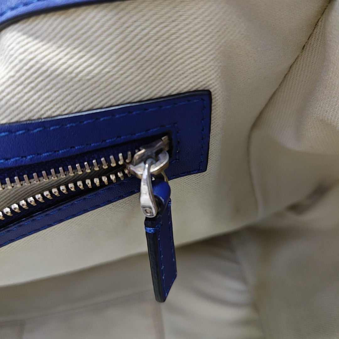 Piel de becerro Rockstud azul