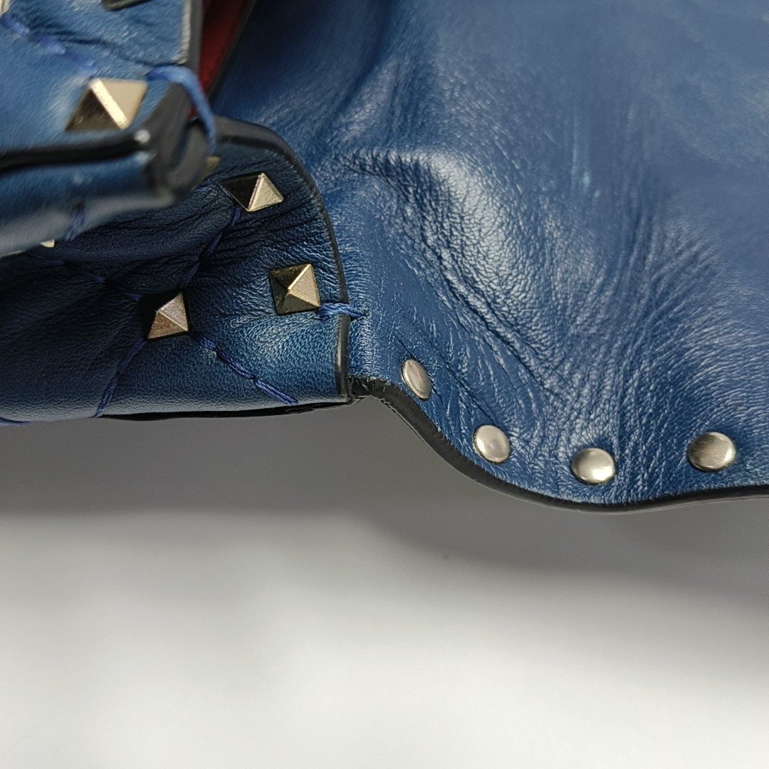 Rockstud Medium Quilted Lambskin Blue