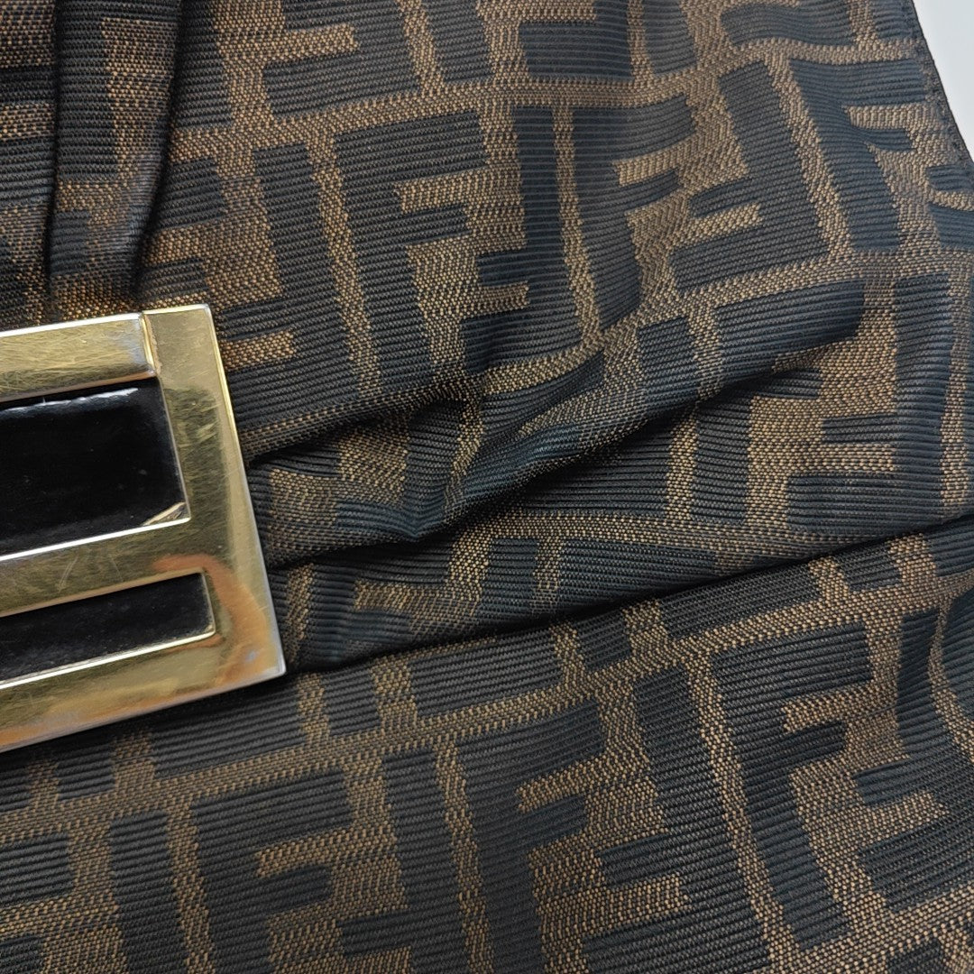 Mia Canvas Brown