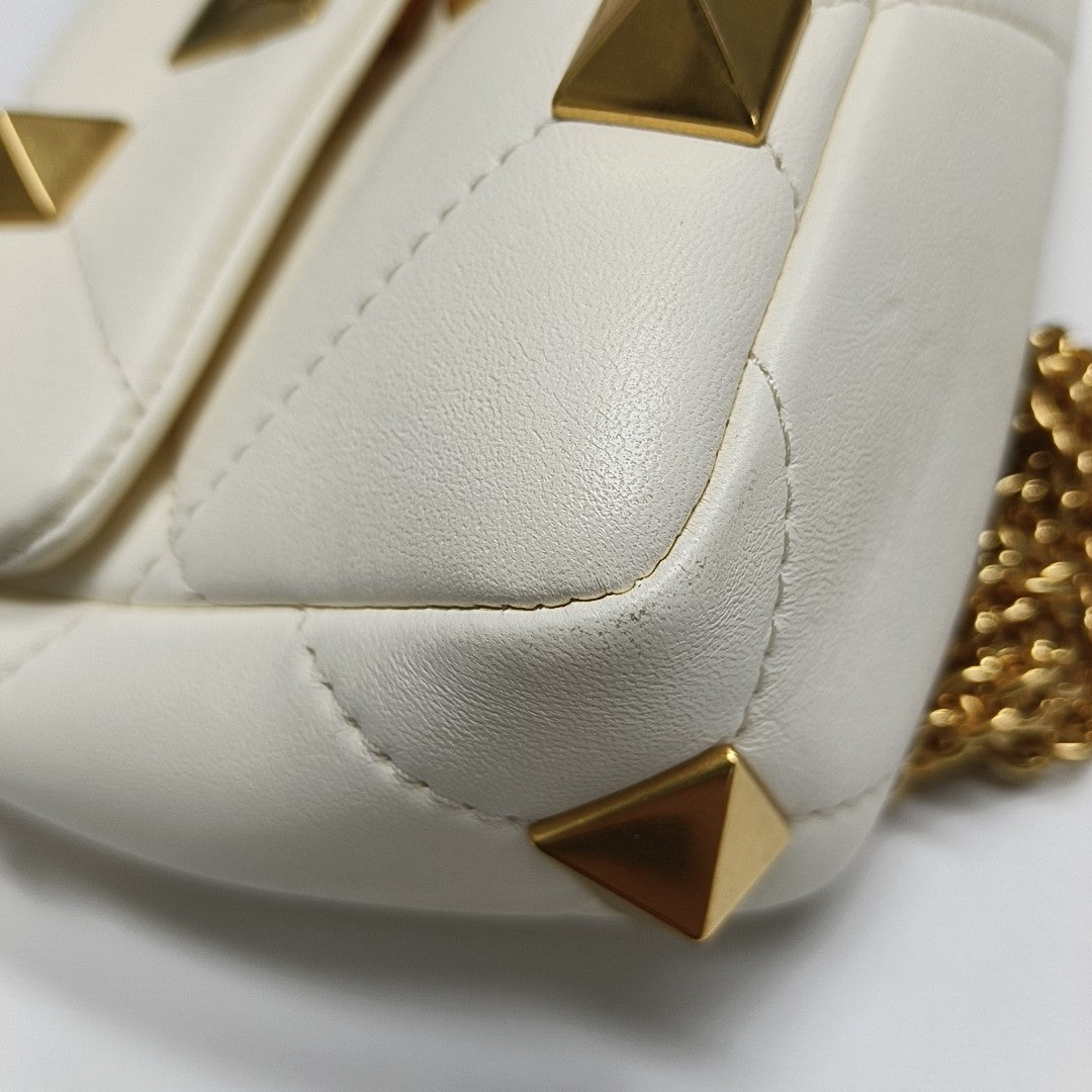 Roman Stud Small Quilted Lambskin White