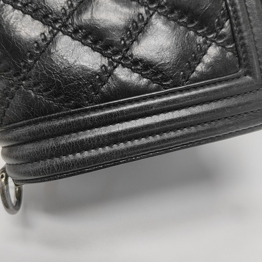 BOY CHANEL Medium Quilted Calfskin Black