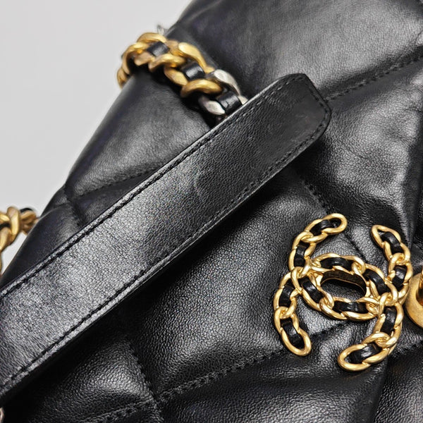 CHANEL 19 Large Quilted Lambskin Black