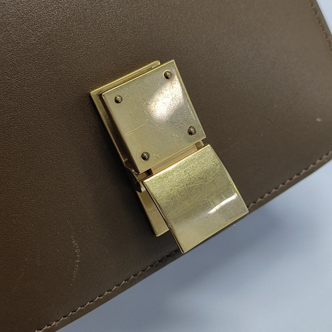 CLASSIC BOX Mini Calfskin Brown