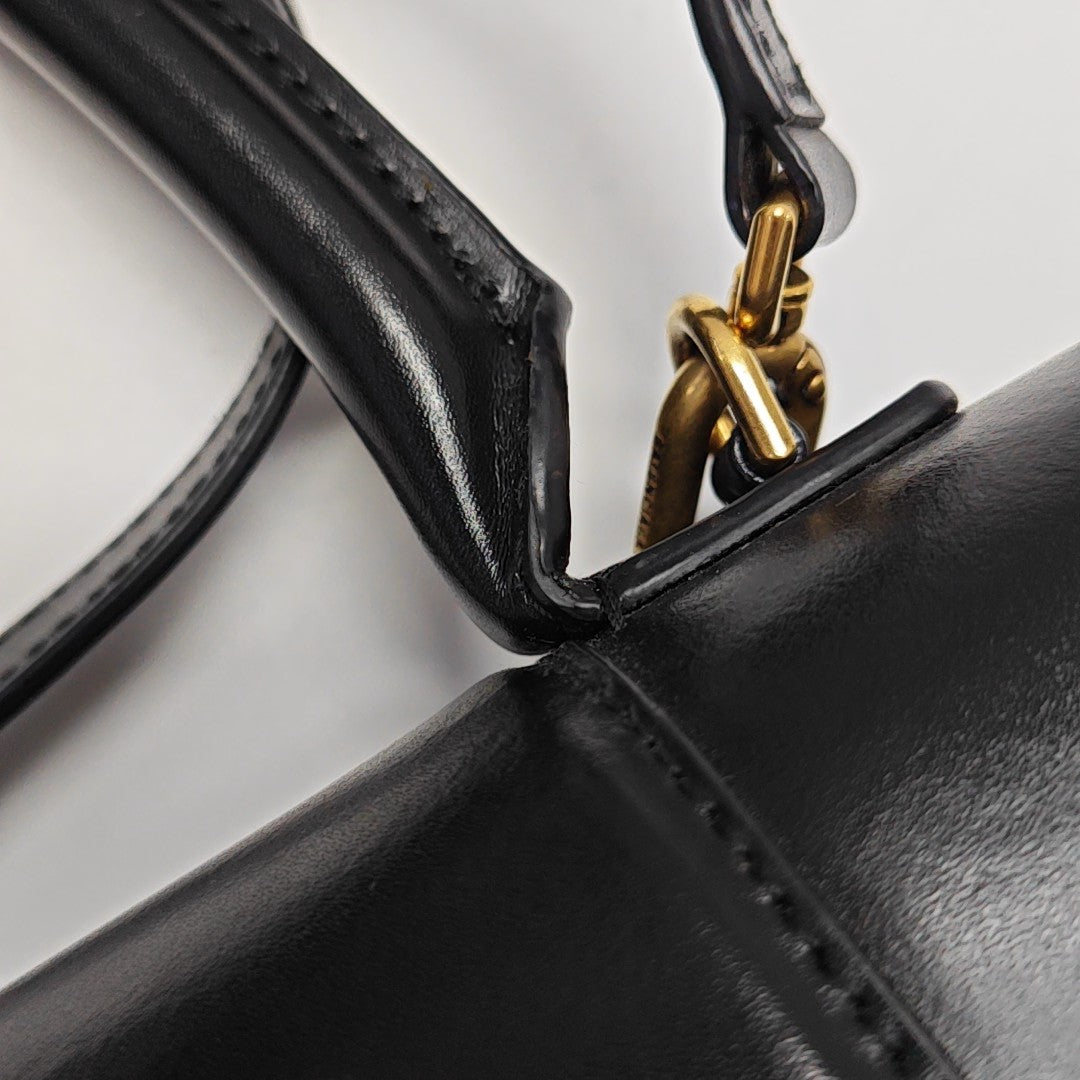 Hourglass Small Calfskin Black