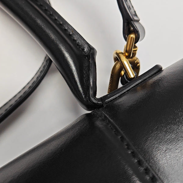 Hourglass Small Calfskin Black