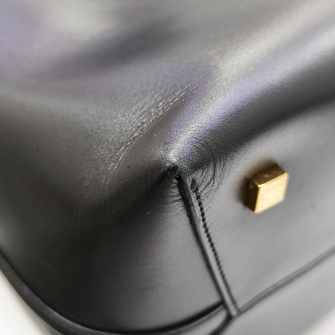 LE 37 Calfskin Black