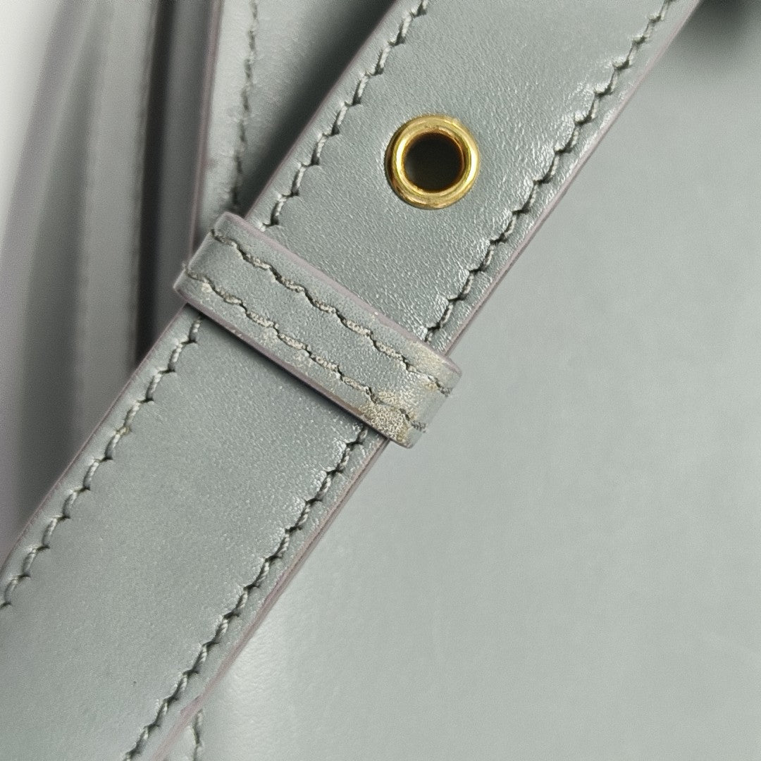 Bobby Medium Calfskin Blue