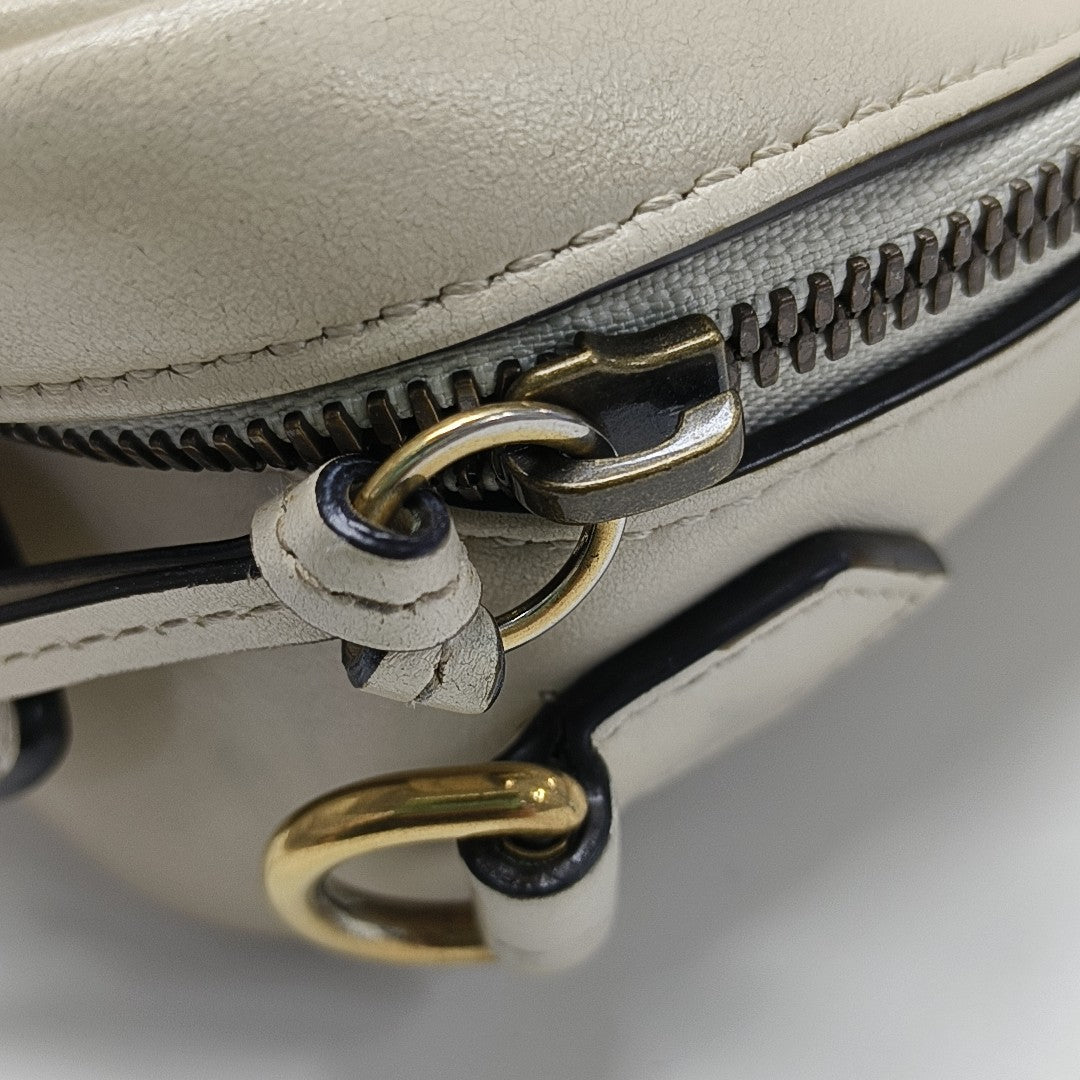 GG Marmont Medium Quilted Calfskin White