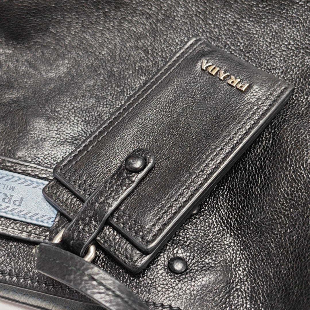 Etiquette Calfskin Black
