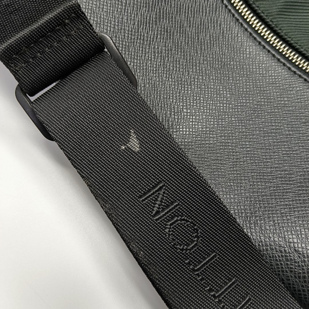 VIKTOR Calfskin Black