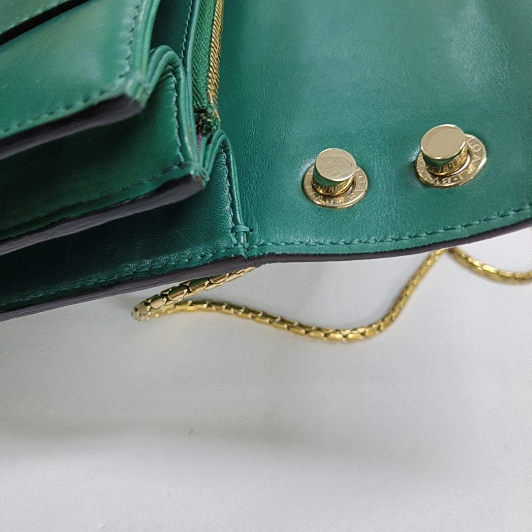 SERPENTI FOREVER Medium Calfskin Green