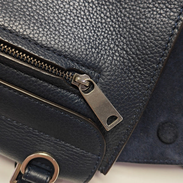 TRAPEZE Medium Calfskin Blue