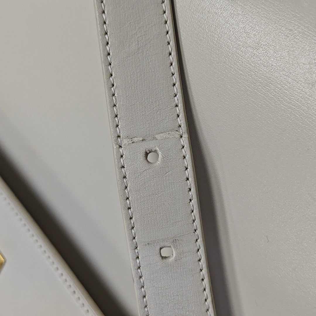MANHATTAN Medium Calfskin White