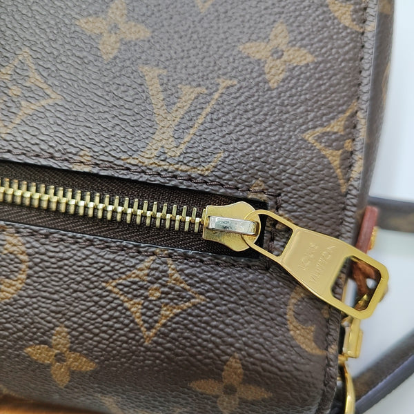 MÉTIS MM Monogram Coated Canvas Brown