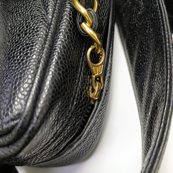 VINTAGE FRONT POCKET CAMERA BAG Quilted Grained Calfskin Black