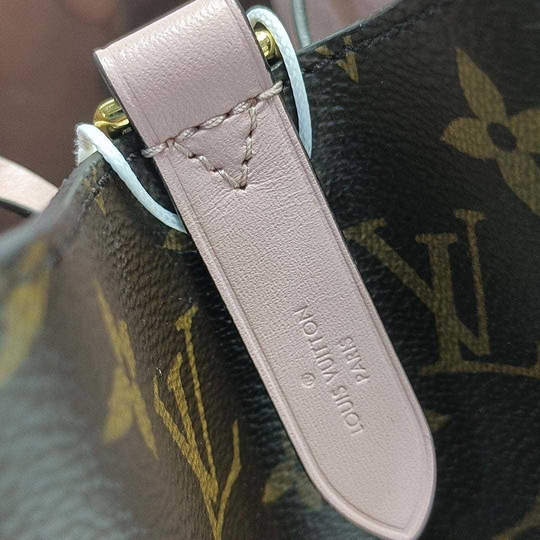 NÉONOÉ MM Monogram Coated Canvas Brown