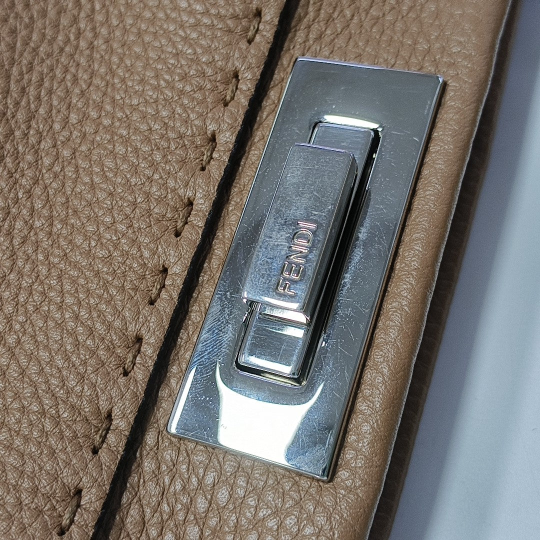 Peekaboo Medium Calfskin Brown