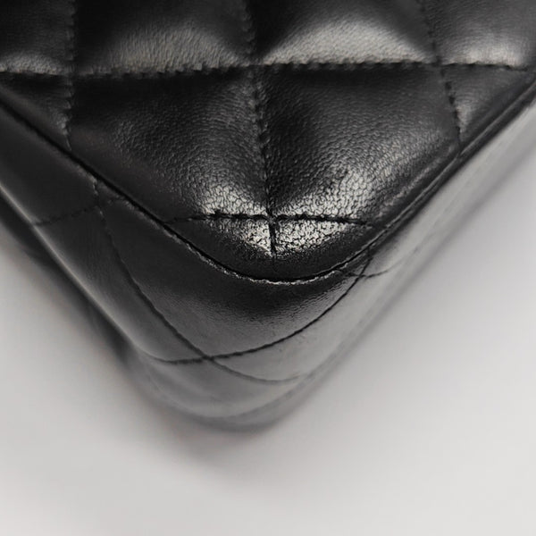 CLASSIC FLAP Jumbo Quilted Lambskin Black