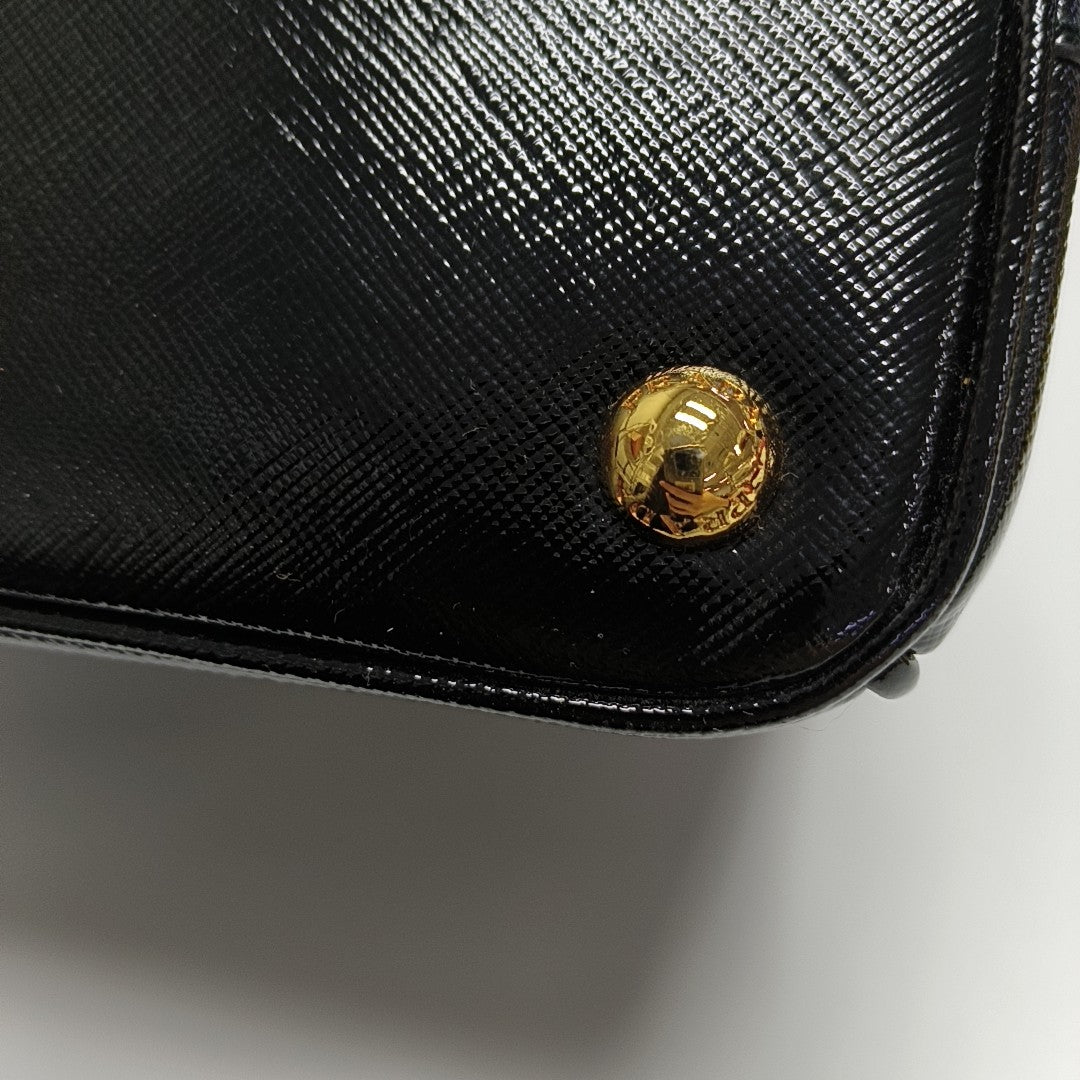 Galleria Small Saffiano Calfskin Black
