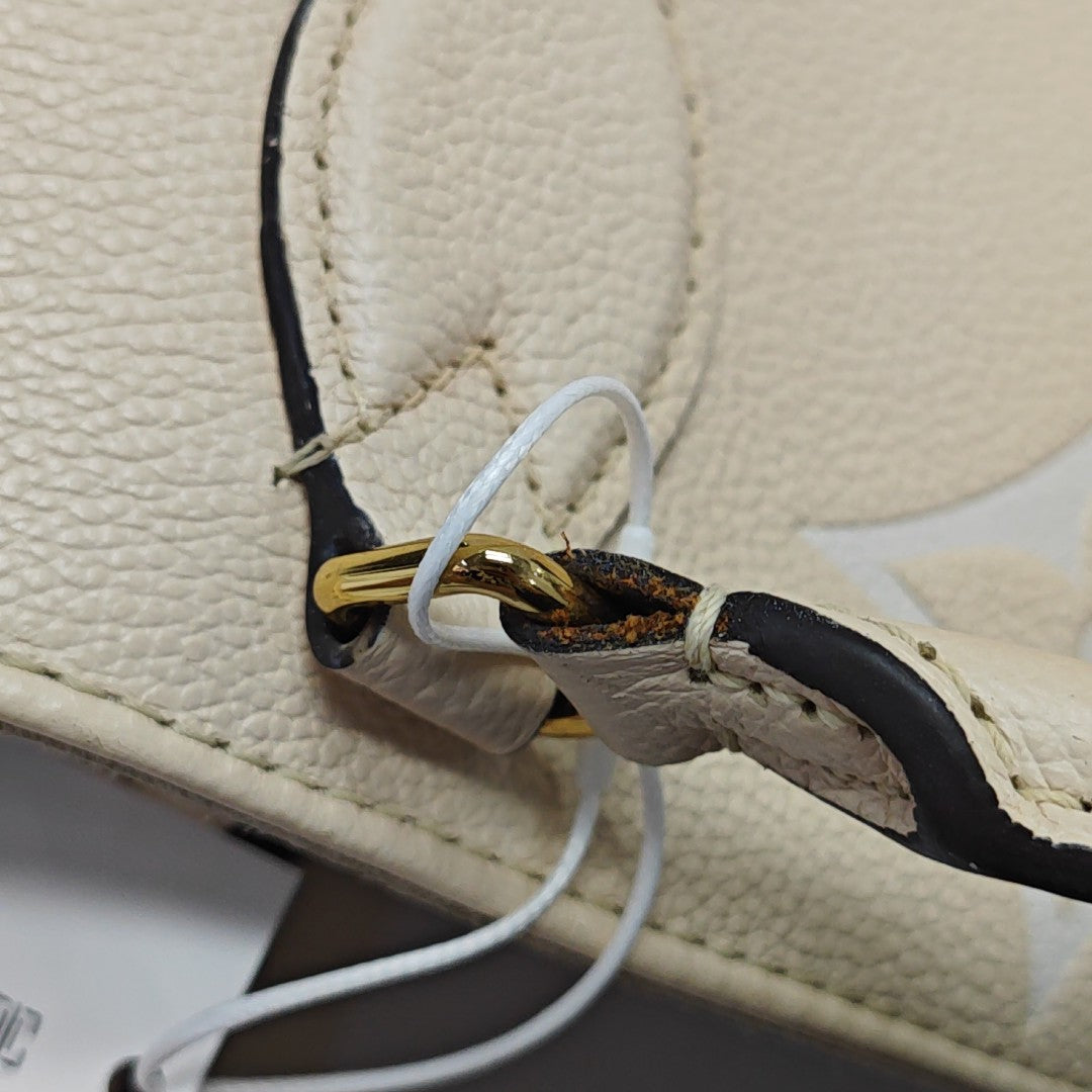 ONTHEGO MM Monogram Calfskin Beige