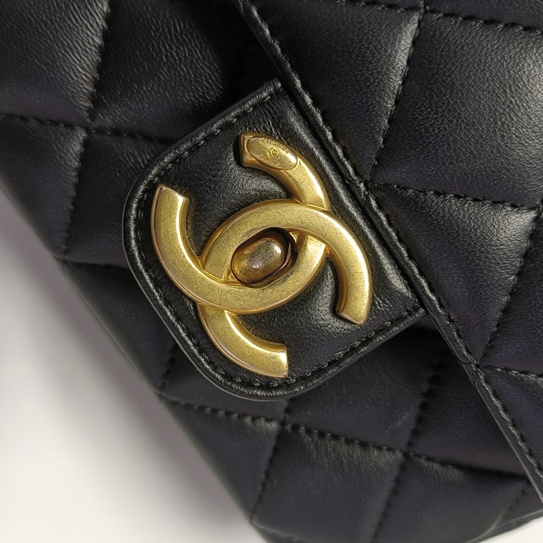 CLASSIC FLAP Mini Quilted Lambskin Black