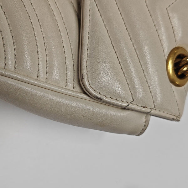GG Marmont Medium Quilted Calfskin White