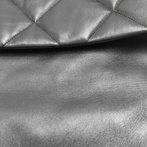 CHANEL 19 Maxi Quilted Lambskin Black