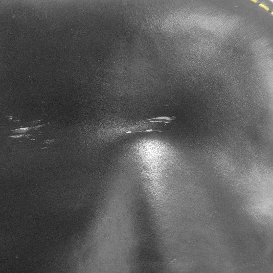 LE SUPERBE Calfskin Black