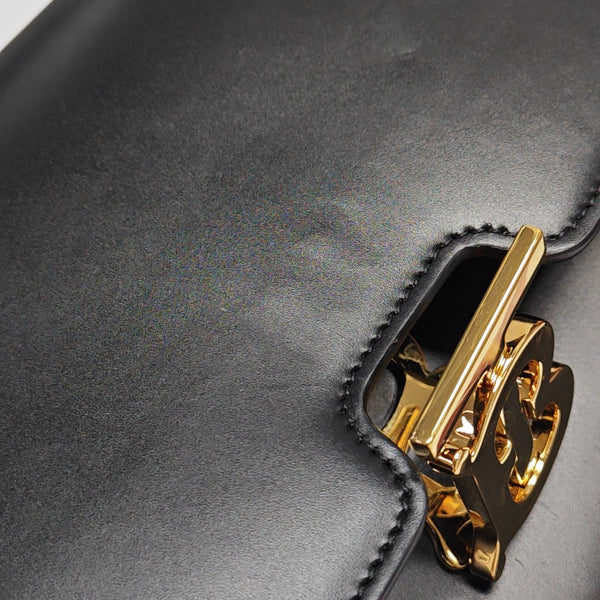 TB Small Calfskin Black