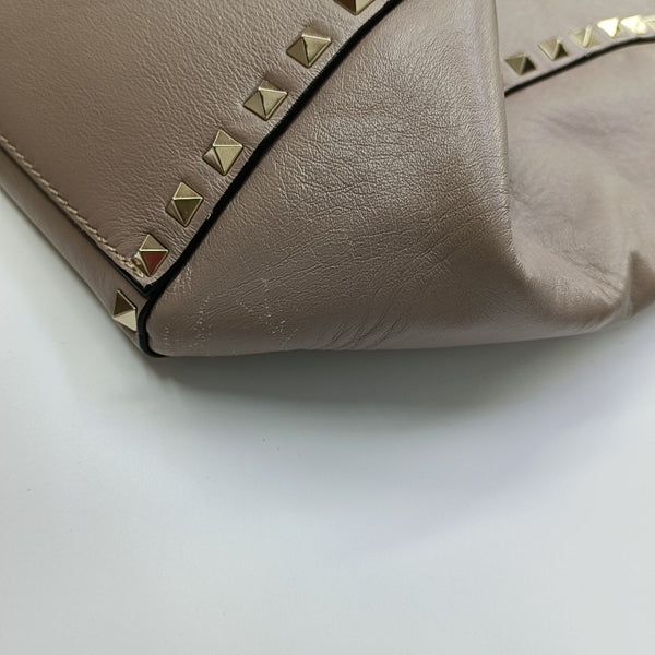 Rockstud Calfskin Gray