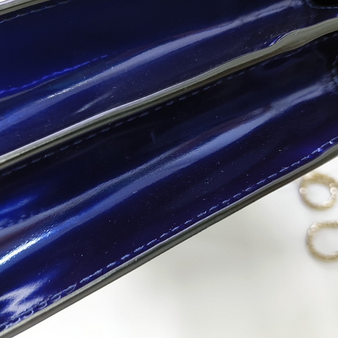 SERPENTI FOREVER Medium Patent Leather Blue