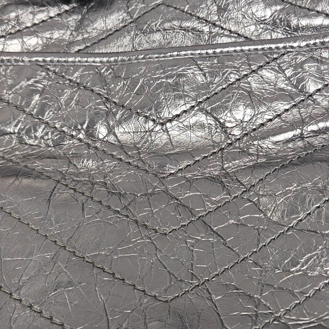 NIKI Large Chevron Calfskin Black