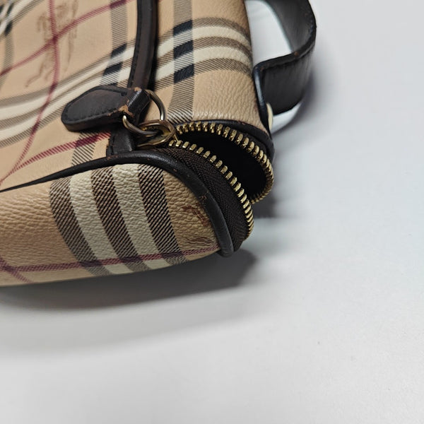 Bolso de lona revestida con asa superior beige