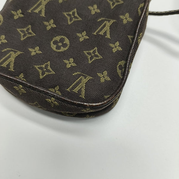 Monogram Canvas Brown