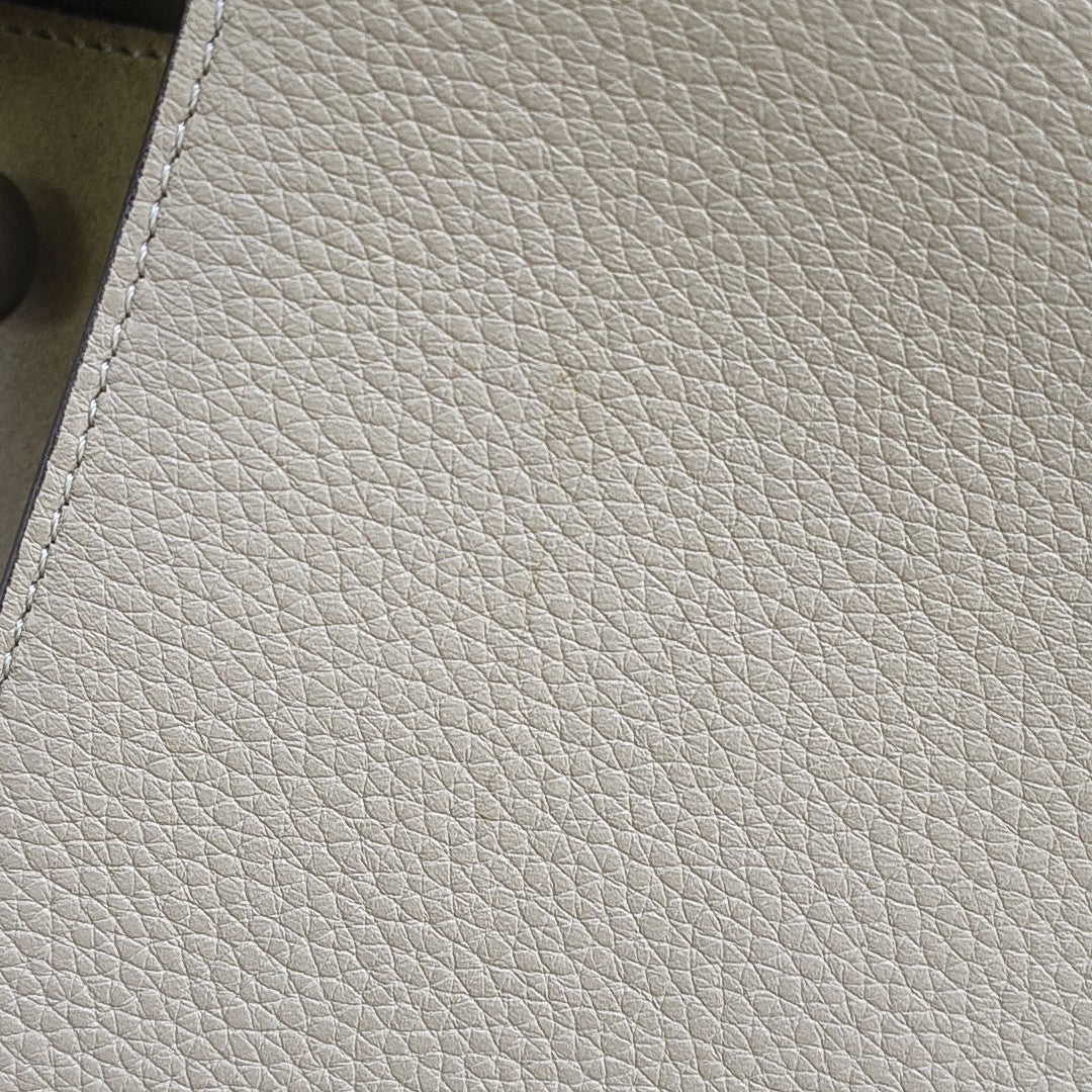 TRAPEZE Small Calfskin Beige
