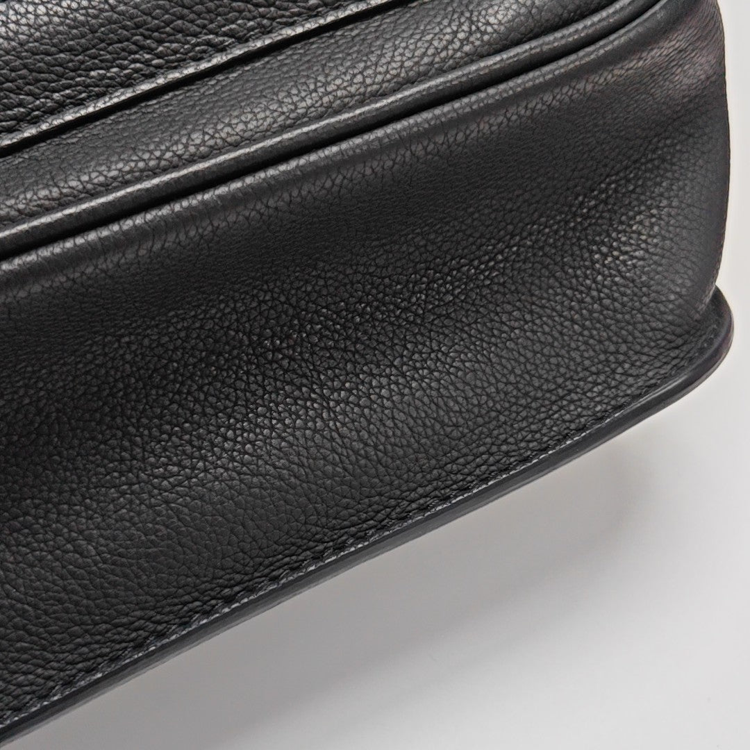 LOCKME TENDER PM Calfskin Black