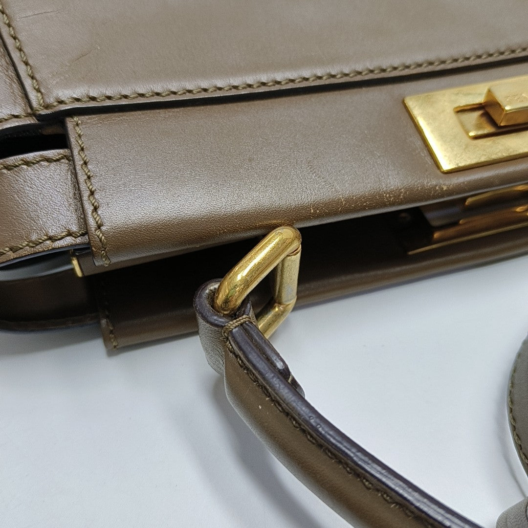 Peekaboo Medium Calfskin Brown