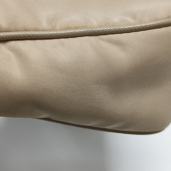Re-Edition2005 Nylon Beige
