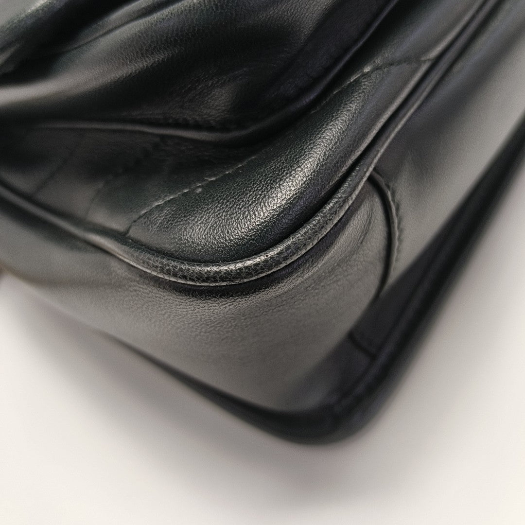 NIKI Small Chevron Lambskin Black