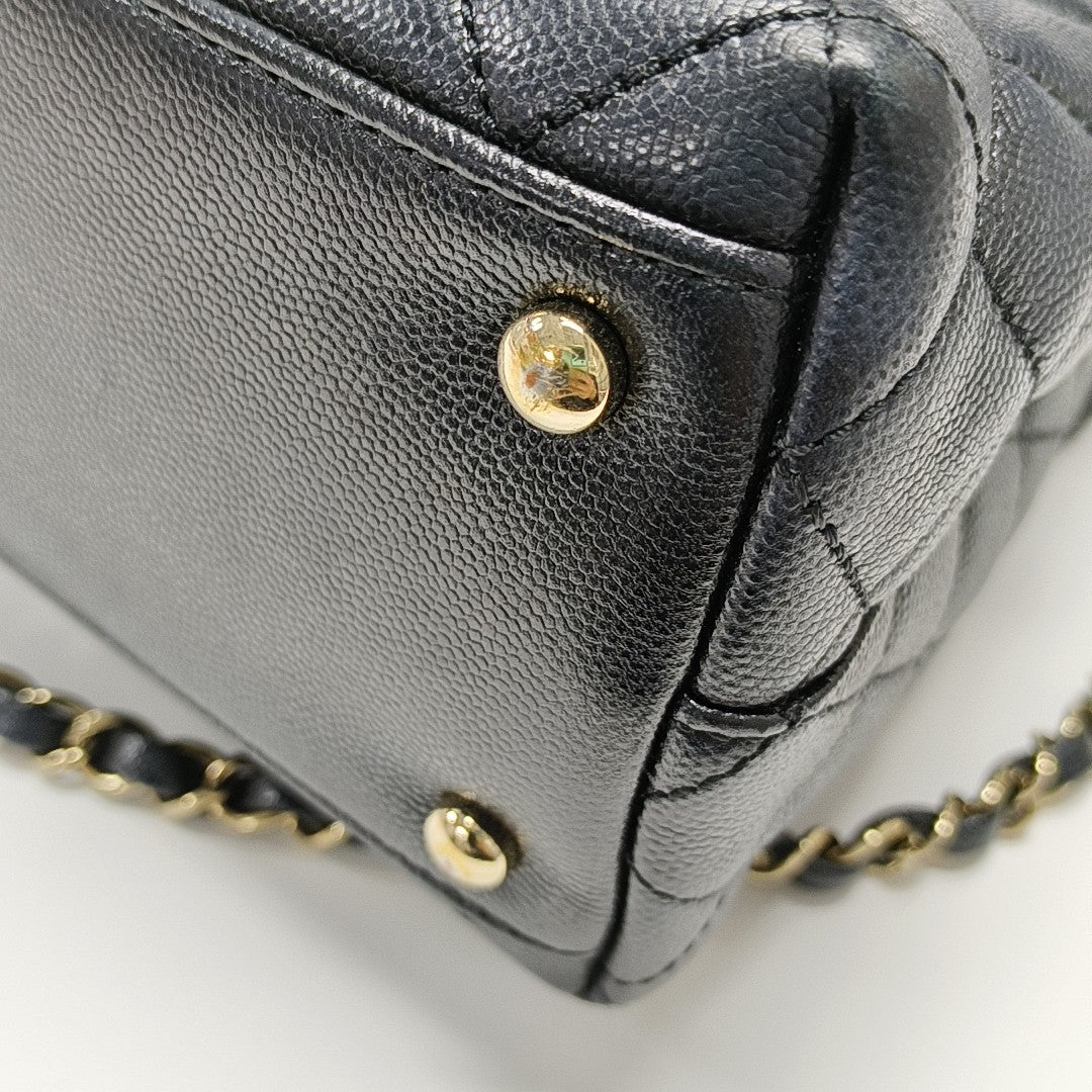 COCO HANDLE Medium Quilted Grained Calfskin Black